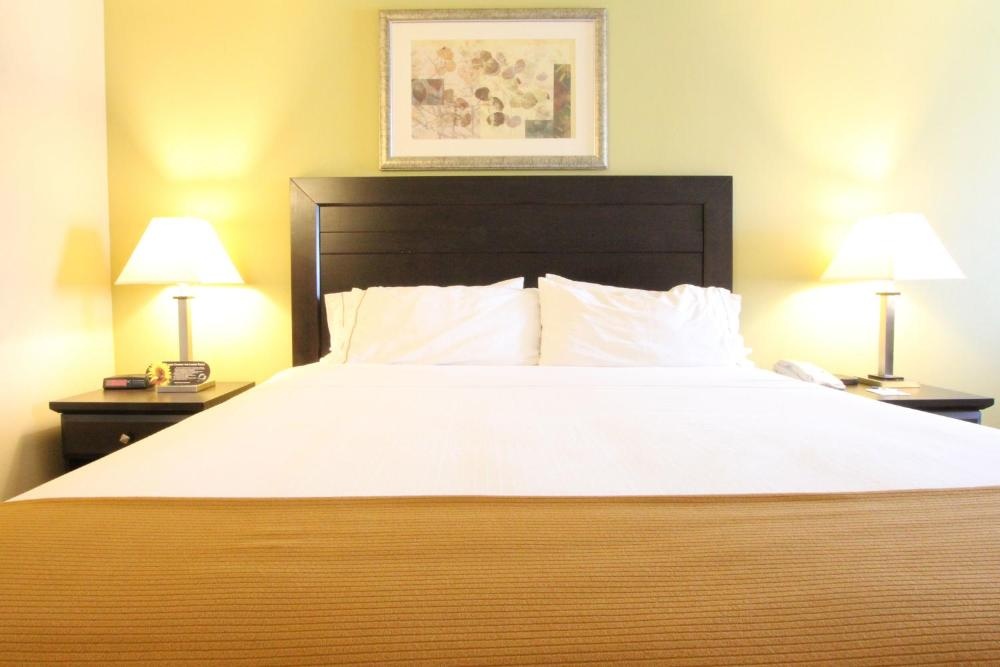 Holiday Inn Express Hotel & Suites Chicago-Libertyville
